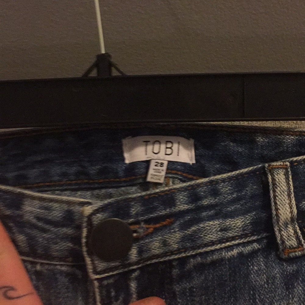Tobi Ripped Jeans - Picture 4 of 4